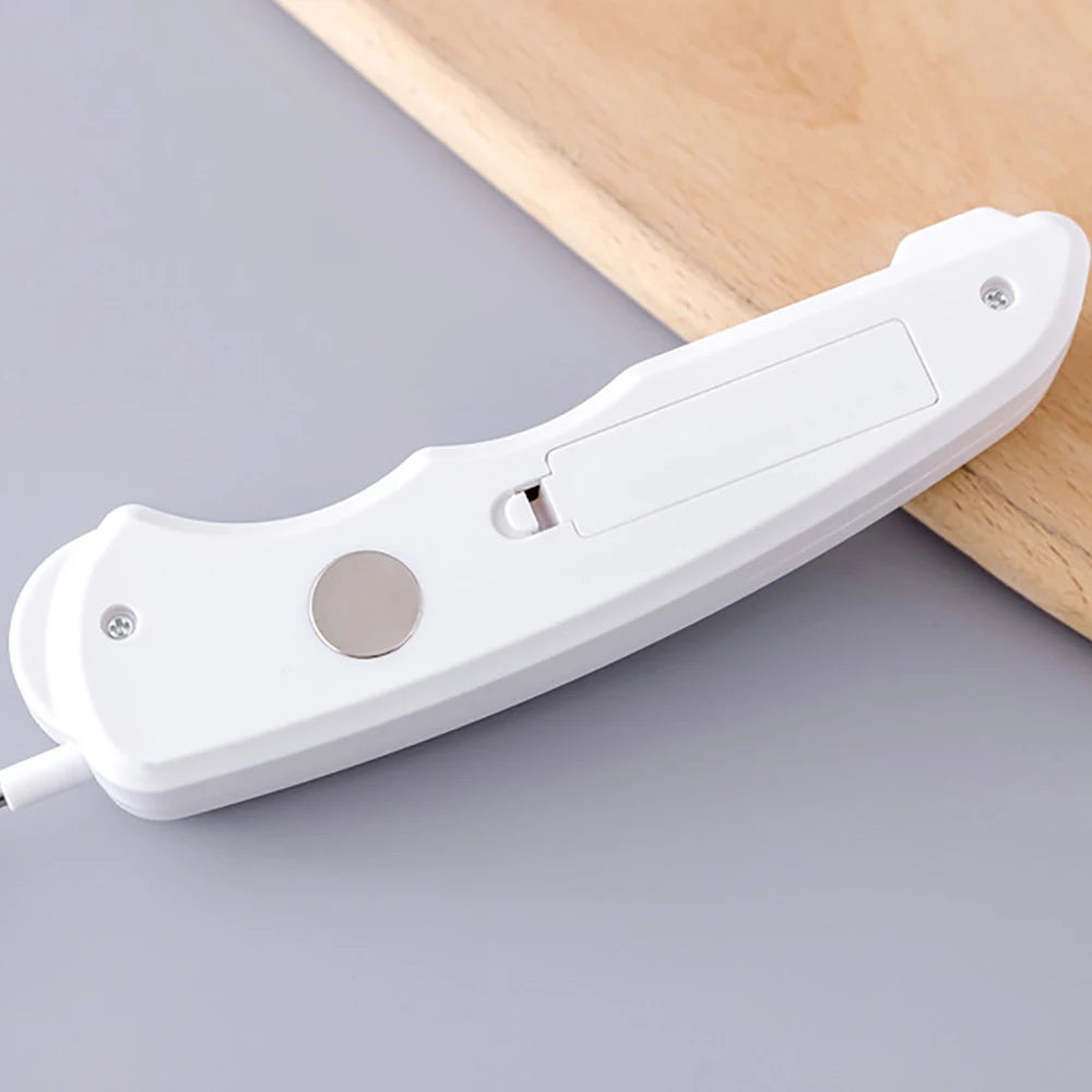 Instant Read Digital Meat Thermometer - Your Essential Tool for Perfectly Cooked Meals Every Time